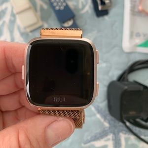 GUC Fitbit Versa (2019) Waterproof Version & Accessories!